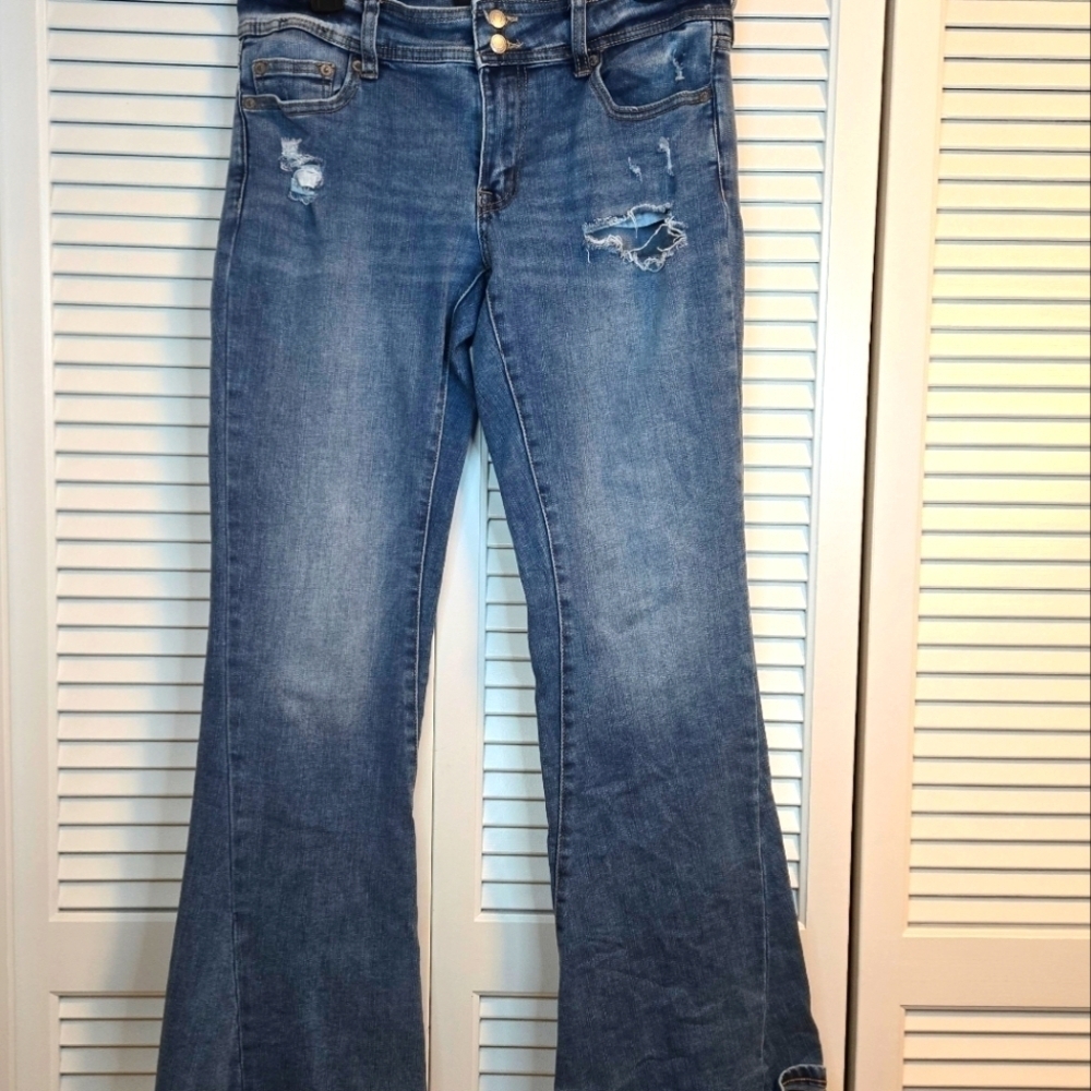 Aeropostale Cassie Distressed Super Low Rise Flare Blue Jeans Size 10 REG
